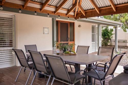 Peppy Tree Bungalow — 4-Star Luxury Hotel in Dunsborough, Australia