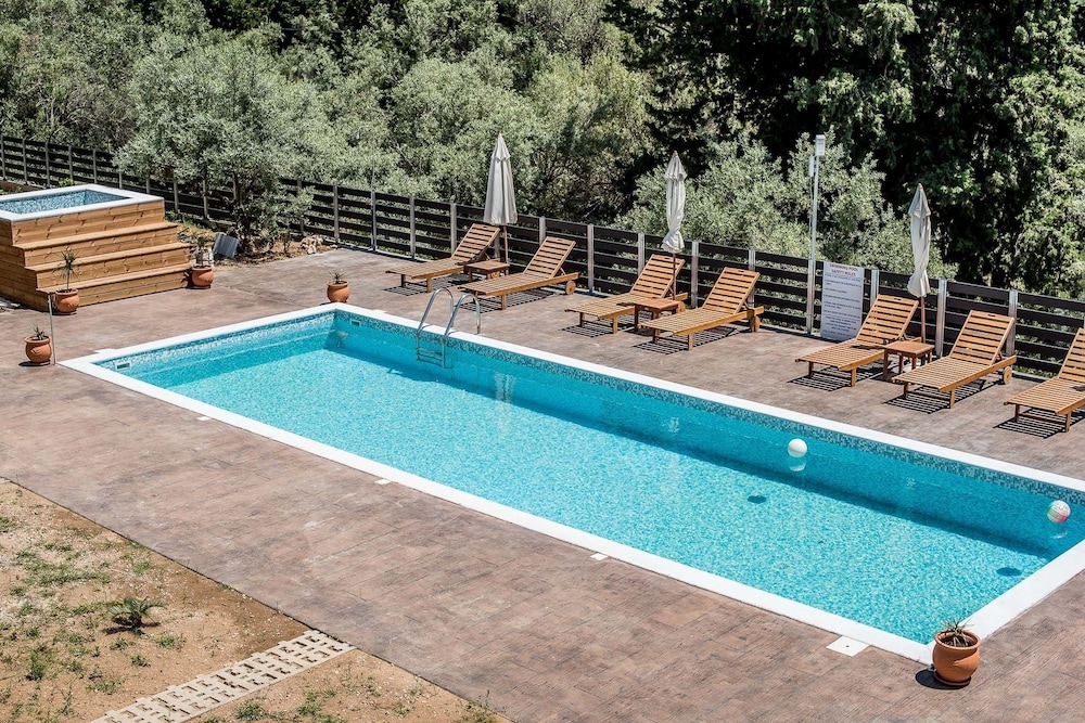 Golden Sun Villas — 4-Star Luxury Hotel in Lefkada, Greece