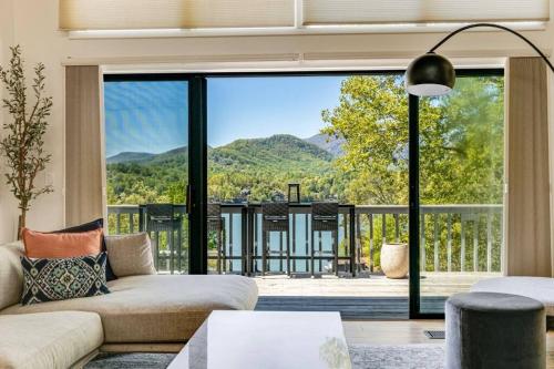 Lakeside Serenity Mnt Views Decks Foosball in Lake Lure, United States