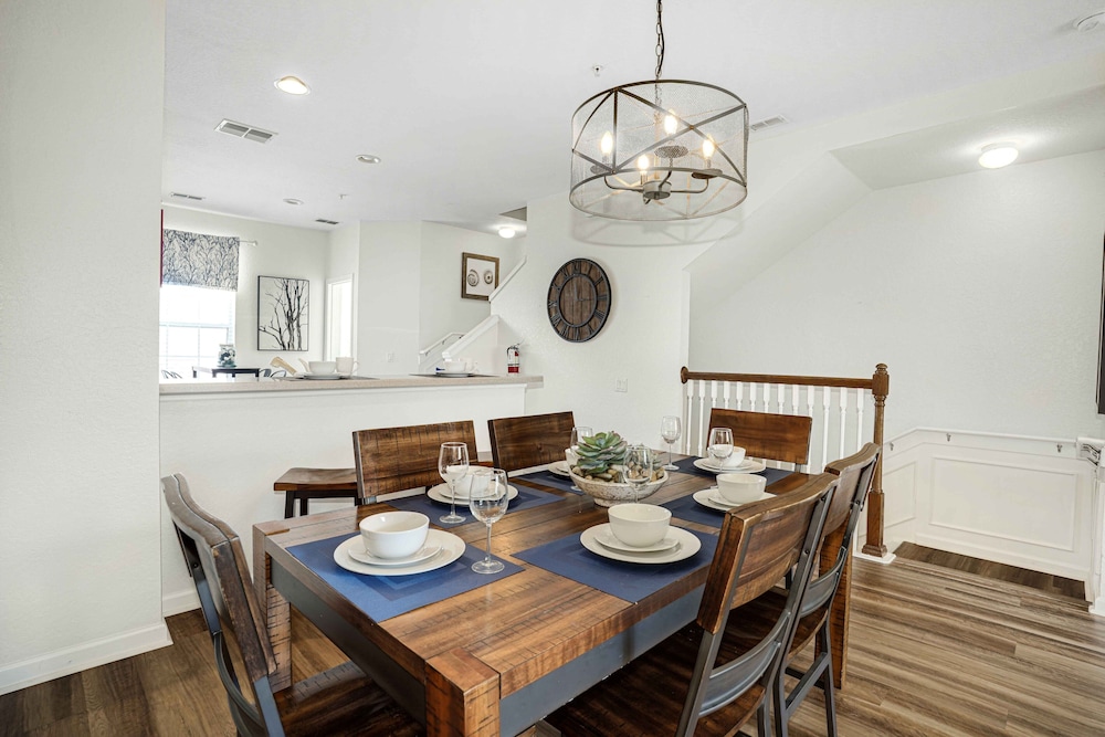 Spacious Townhome W patio & Garage Sleeps10 - photo 19