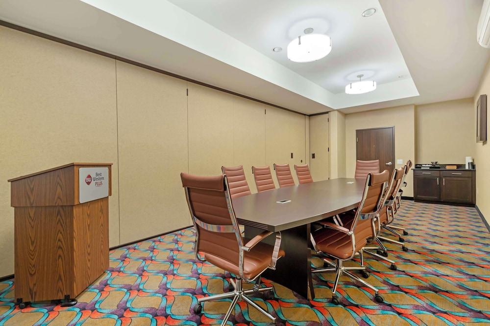 Best Western Plus Pleasanton Hotel - photo 30