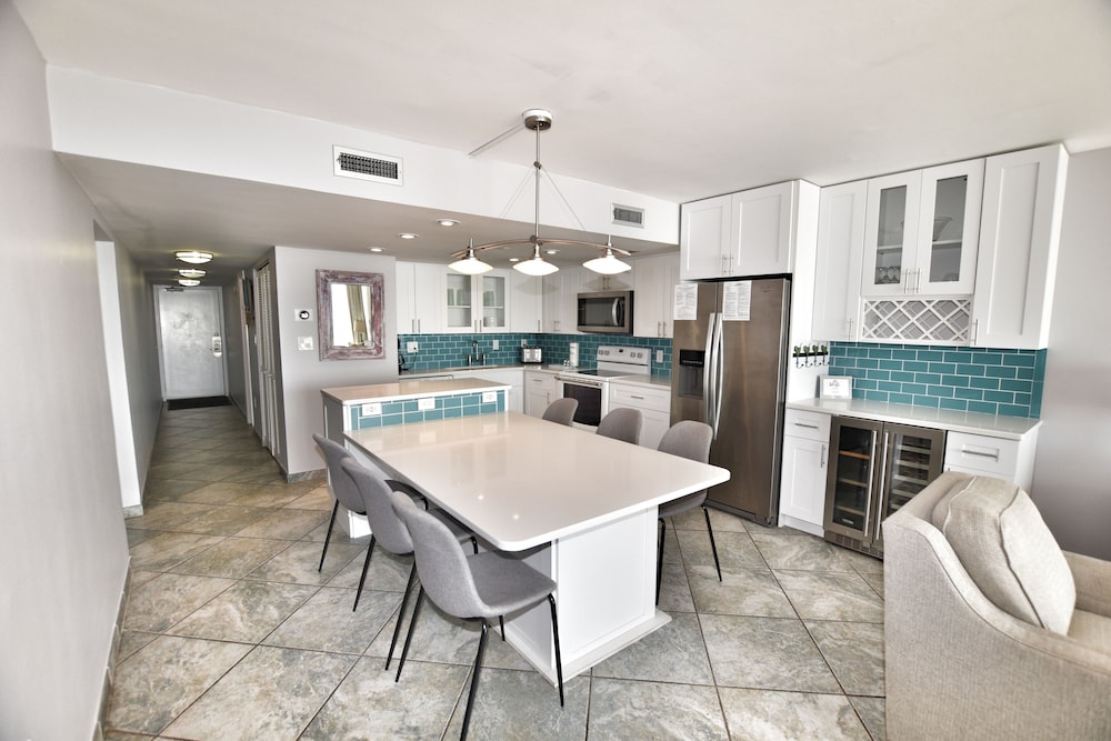 0212 Waters Edge Resort 3 Bedroom Condo by RedAwning - photo 14