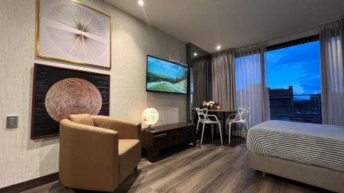 Apartment with hotel amenities coworking room service gym in Bogota, Colombia