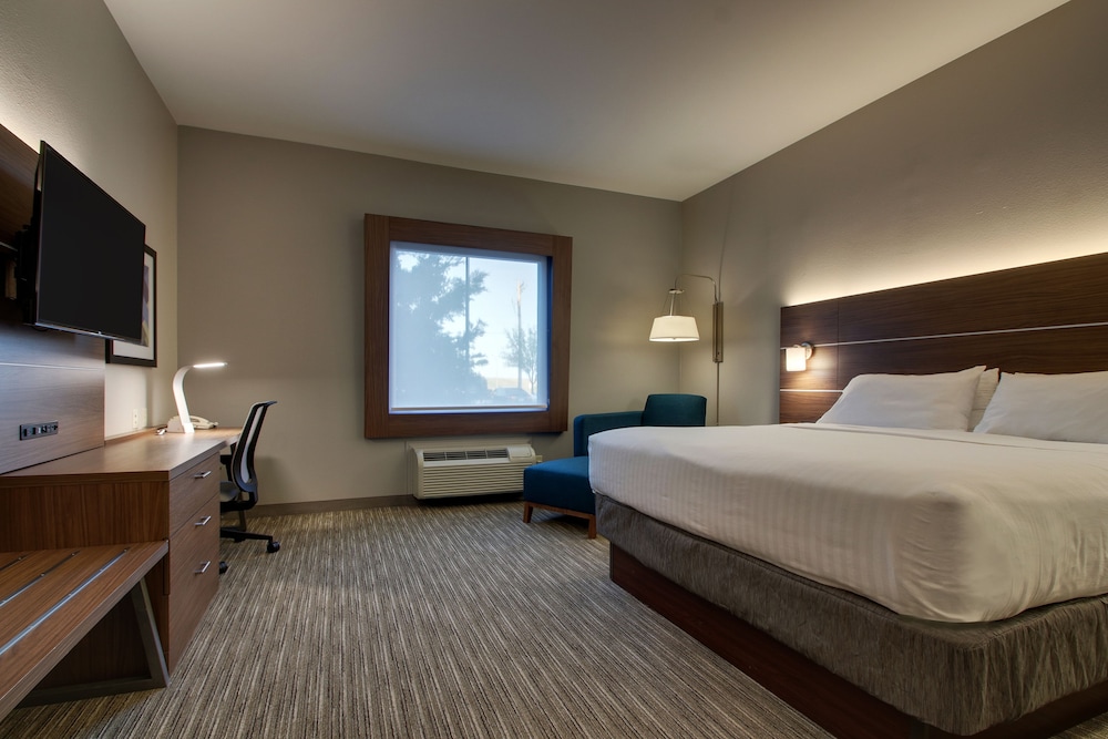 Holiday Inn Express Hotel & Suites Vernon College Area by IHG - photo 14