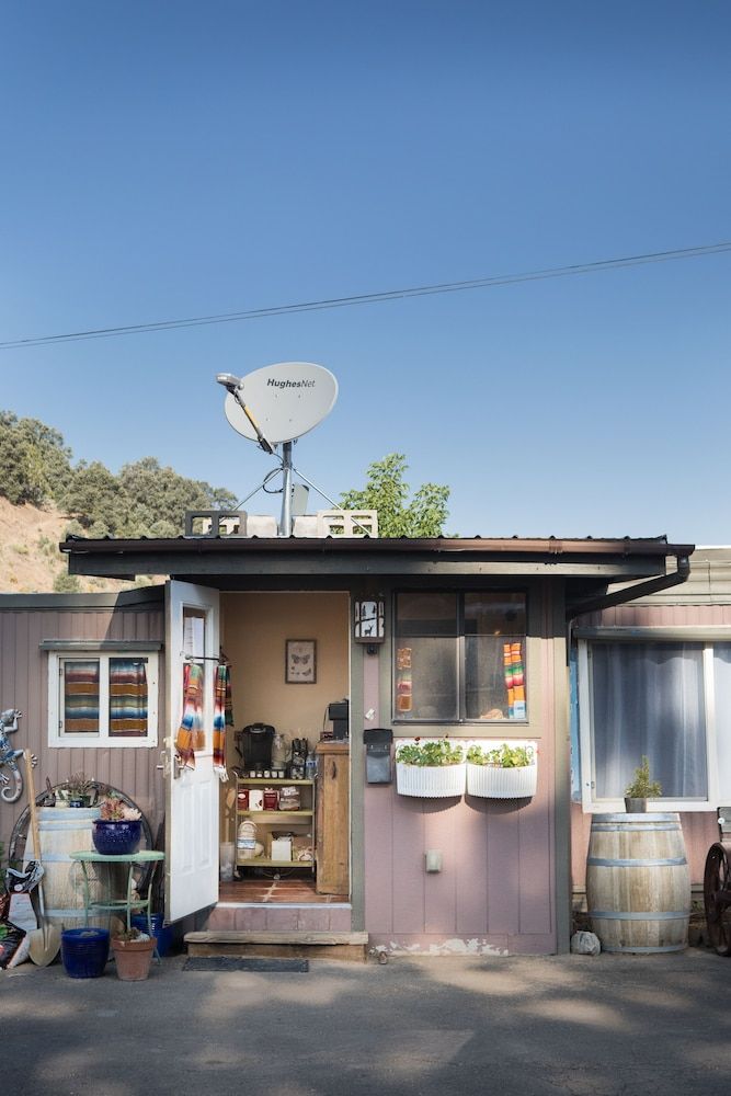 Cozy Mountain Motel - photo 18