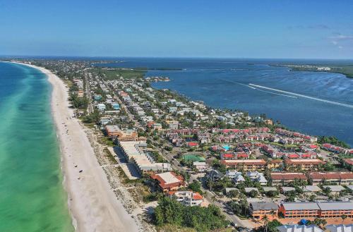 Summer Winds in Bradenton Beach, United States