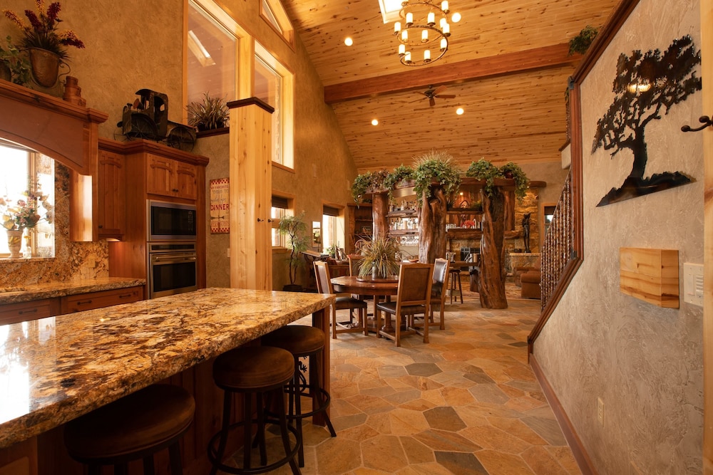 Cougar Ridge Resort LLC - photo 57