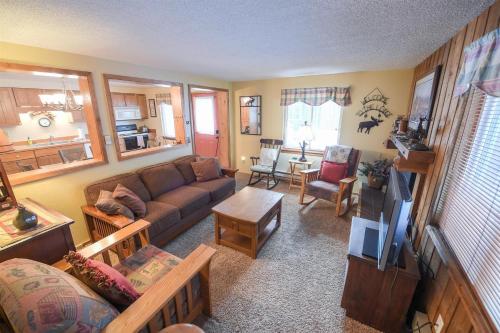 Lodgepole Condo Unit 5 — 4-Star Luxury Hotel in West Yellowstone, United States