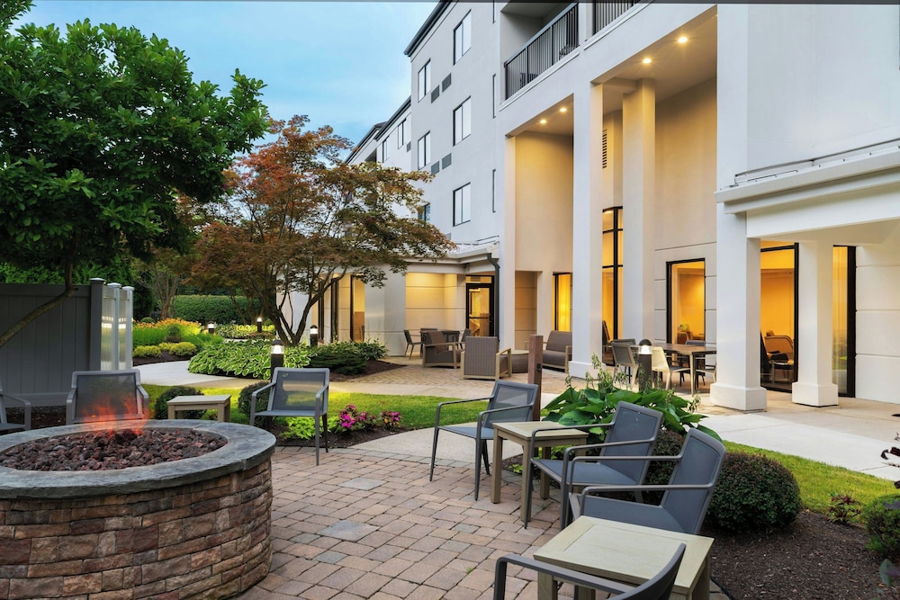 Courtyard By Marriott Danbury - photo 24