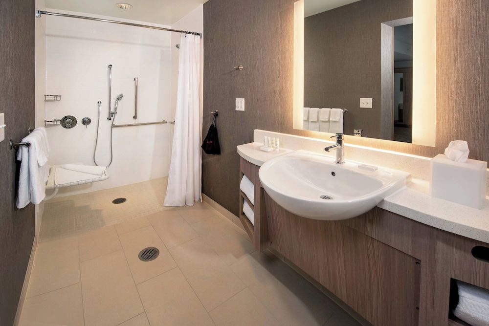SpringHill Suites by Marriott Frederick - photo 18