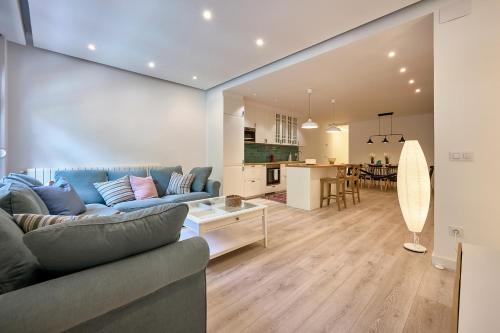 Casita Mela Apt. p 8 pax con terraza en LogroA o — 4-Star Luxury Hotel in Logrono, Spain