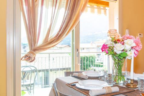 Casa Vacanze Renata — 4-Star Luxury Hotel in Costa Volpino, Italy
