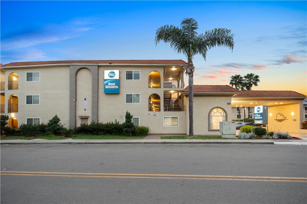 Best Western San Diego Miramar Hotel - photo 26