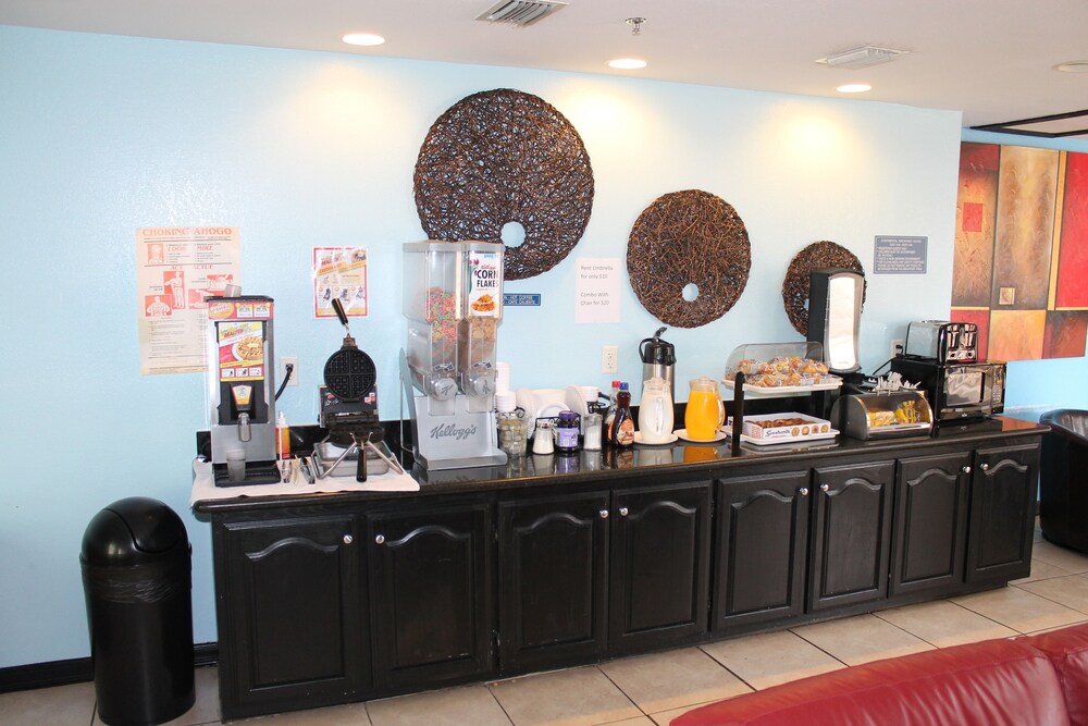 Blue Bay Inn & Suites - photo 71
