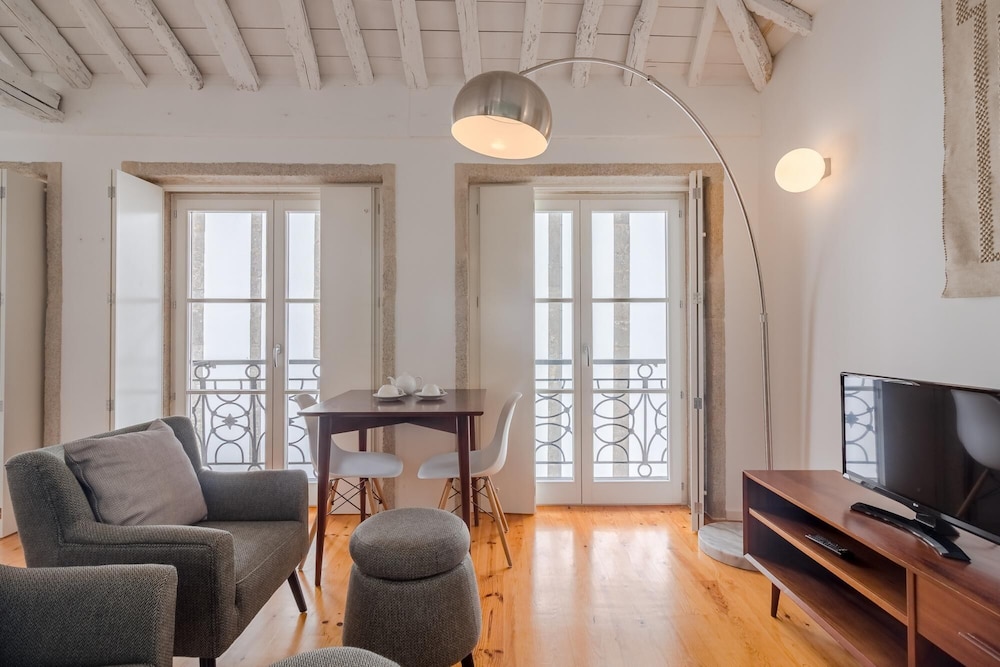 Youropo The Tower 7F - carbon neutral hotel in Porto