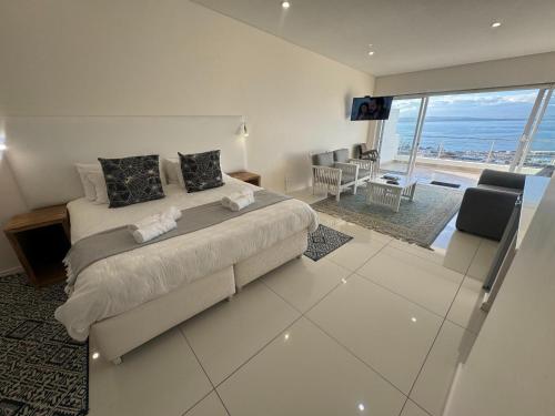 Ana's Place Apartments — 4-Star Luxury Hotel in Mossel Bay, South Africa