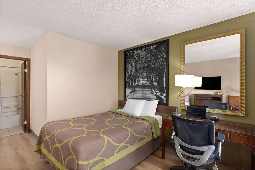 Super 8 by Wyndham Fort Mitchell Cincinnati Area - photo 23