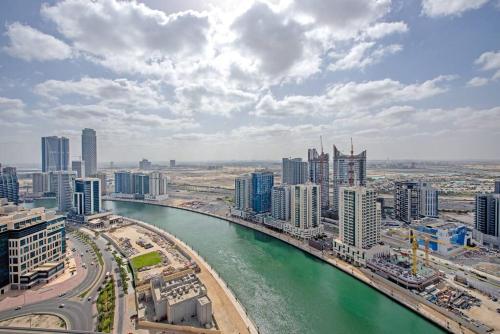 Upscale 1 bed apartment in Business Bay Suiteable — 4-Star Luxury Hotel in Dubai, United Arab Emirates