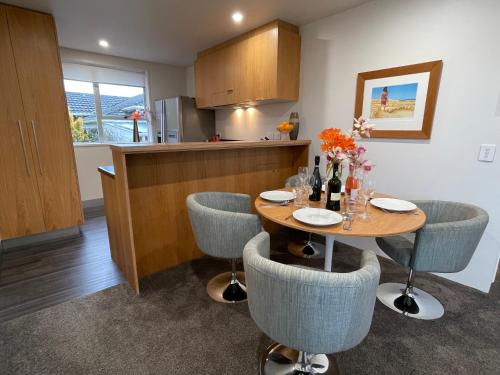 Plymouth Central City 2 Bedroom Apartments — 4-Star Luxury Hotel in New Plymouth, New Zealand