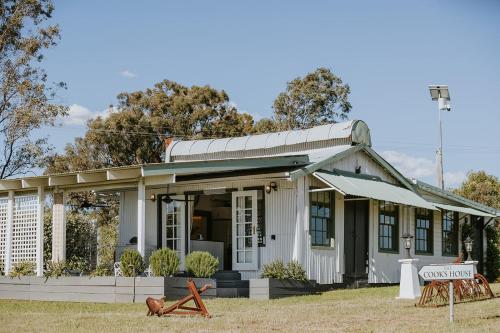 The Cooks House at Corunna Station — 4-Star Luxury Hotel in Branxton, Australia