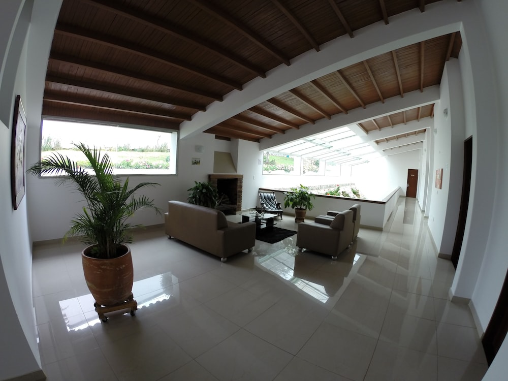 Cariongo Plaza Hotel — hotel in Pamplona