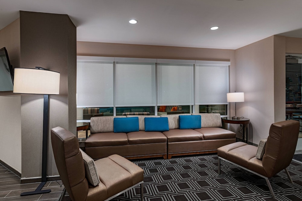 TownePlace Suites by Marriott San Antonio Northwest at The RIM - photo 3