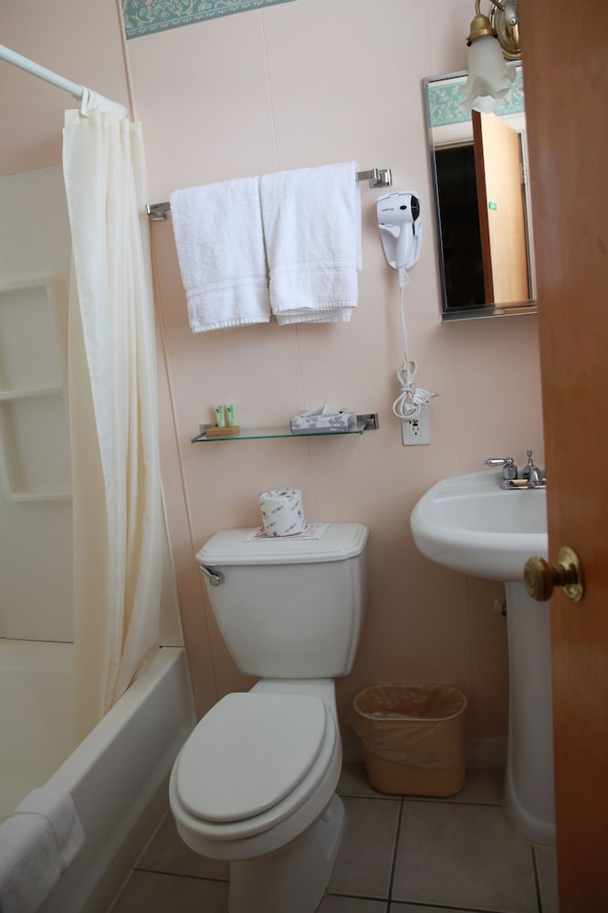 The Winter Inn - photo 27
