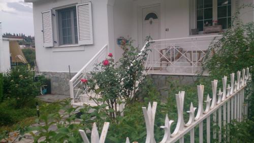 Eleni's Village Relaxation Home — 4-Star Luxury Hotel in Aidipsos, Greece