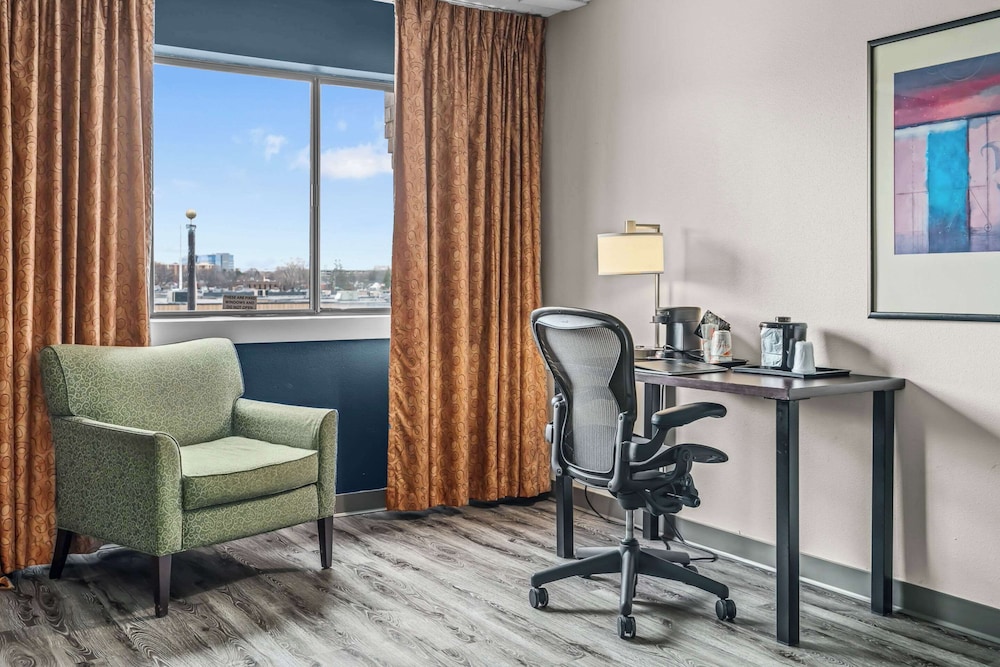 Quality Inn & Suites Mall of America MSP Airport - photo 25