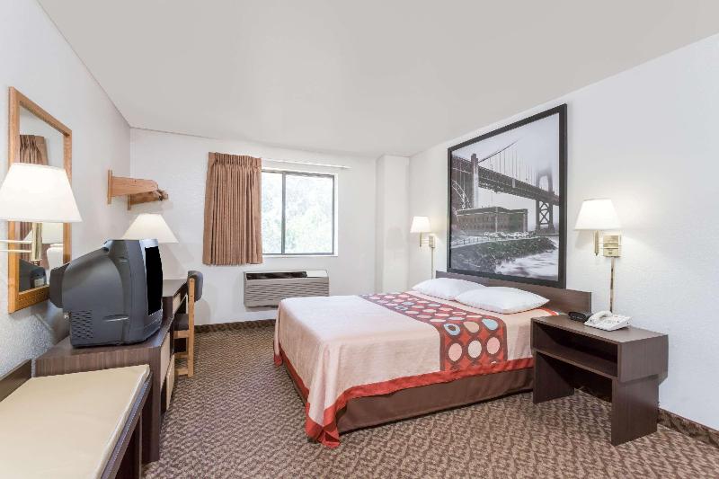 Super 8 by Wyndham Prince Frederick - photo 9