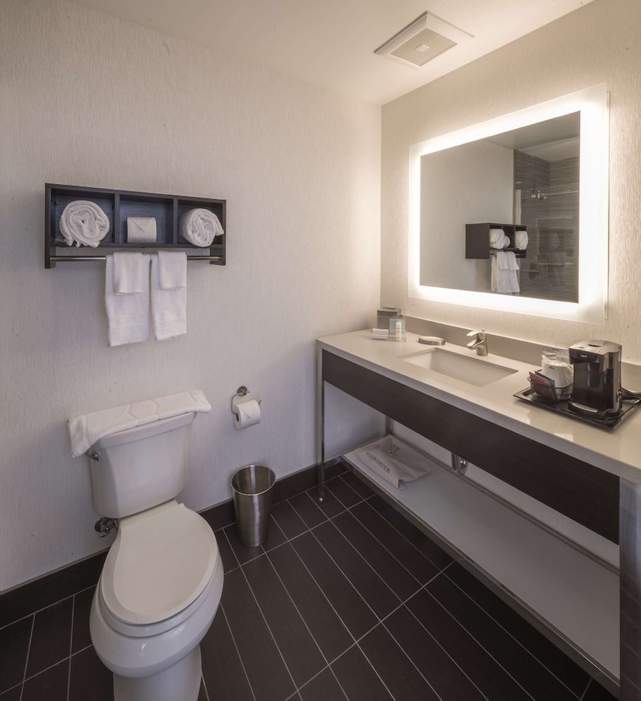 Hampton Inn San Francisco Downtown Convention Center - photo 76