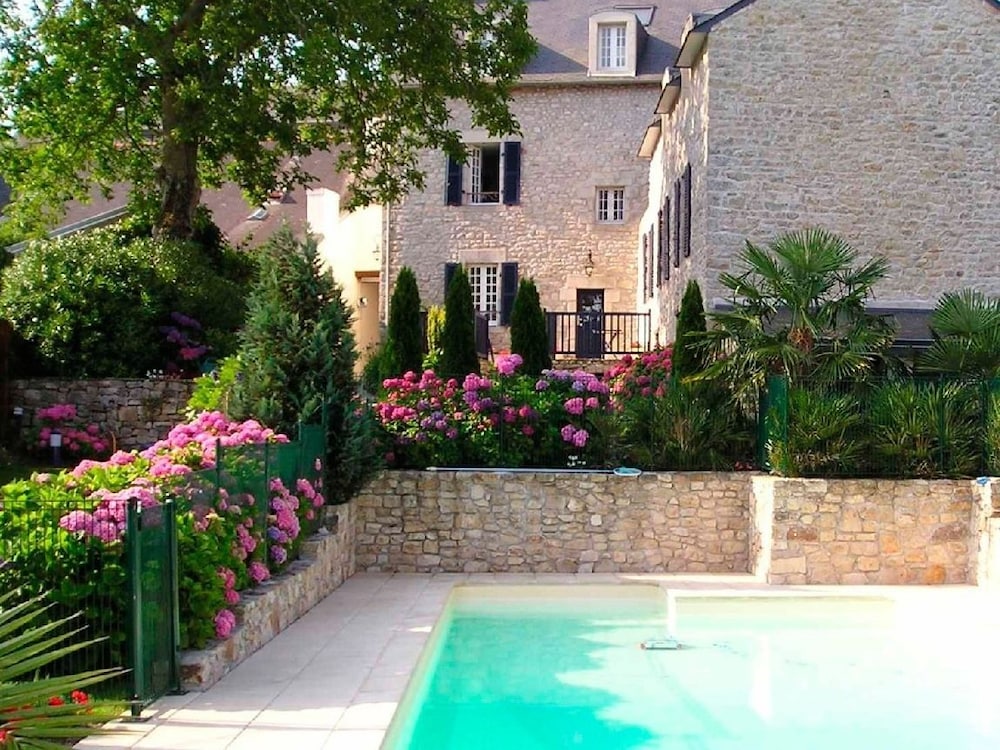 Villa Ti An Amiral — 4-Star Luxury Hotel in Benodet, France