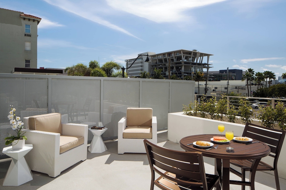 Residence Inn by Marriott Miami Beach South Beach - photo 12