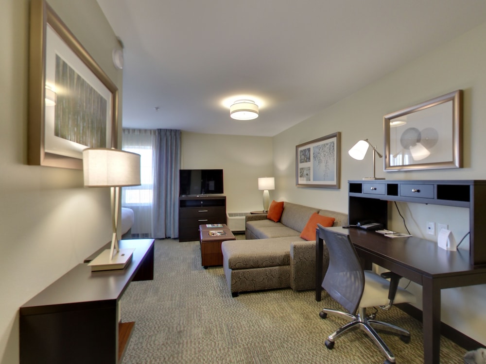 Staybridge Suites Madison Fitchburg - photo 13