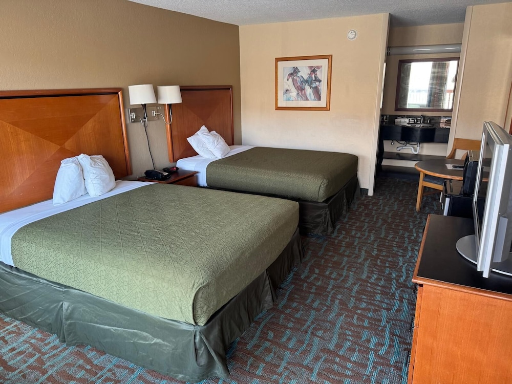 OYO Hotel Harriman near I 40 - photo 12