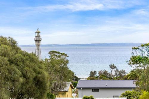 Sea Haven: coastal views family retreat - carbon neutral hotel in Mccrae