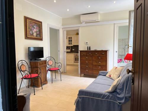 La Casa di Via Anton Da Noli — 4-Star Luxury Hotel in Noli, Italy