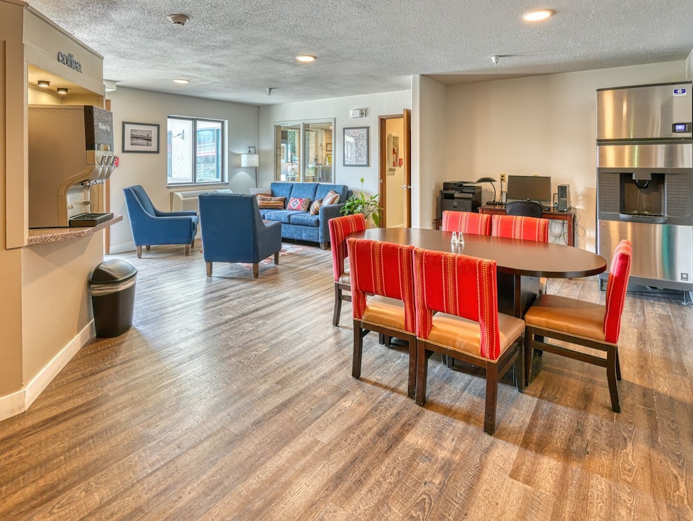 Yellowstone River Inn & Suites - photo 12
