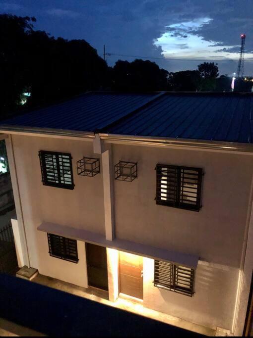 Sebastians Crib — 5-Star Luxury Hotel in Dasmarinas, Philippines