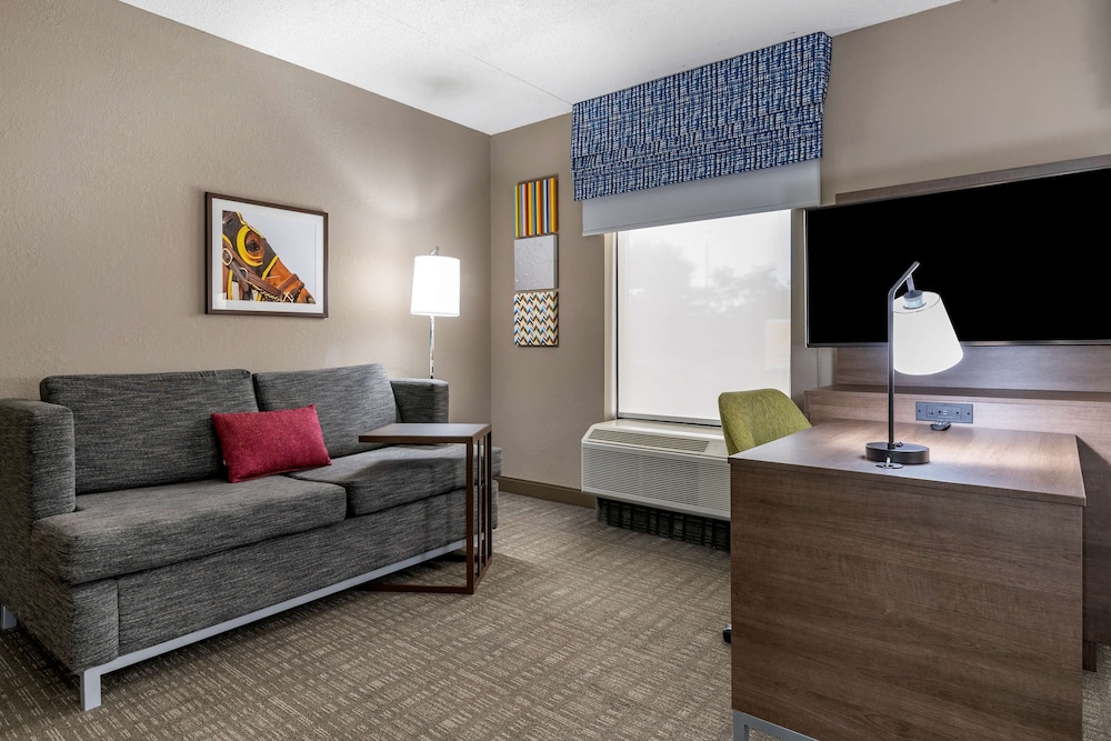 Hampton Inn & Suites Louisville East - photo 9
