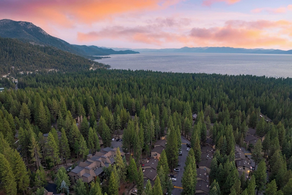 Tahoe Dreamin by Avantstay Central Location - photo 37