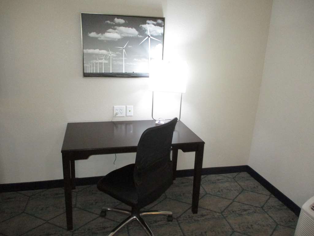 Best Western Plus McPherson - photo 18