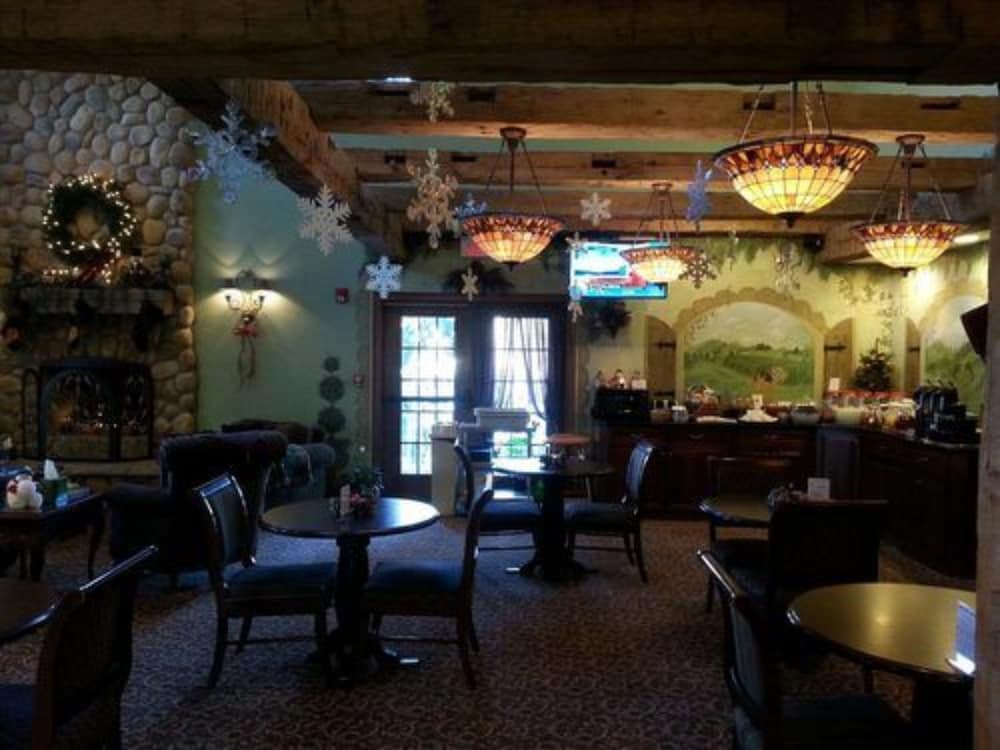 Hearthstone Inn & Suites - photo 25