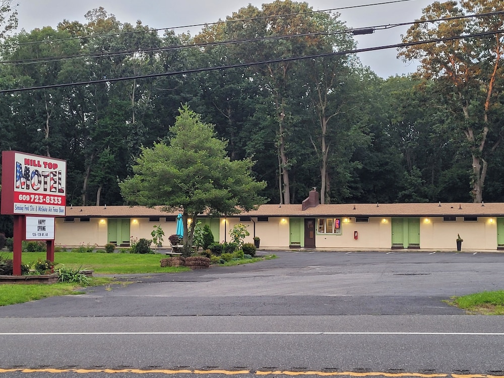 Hill Top Motel - photo 31