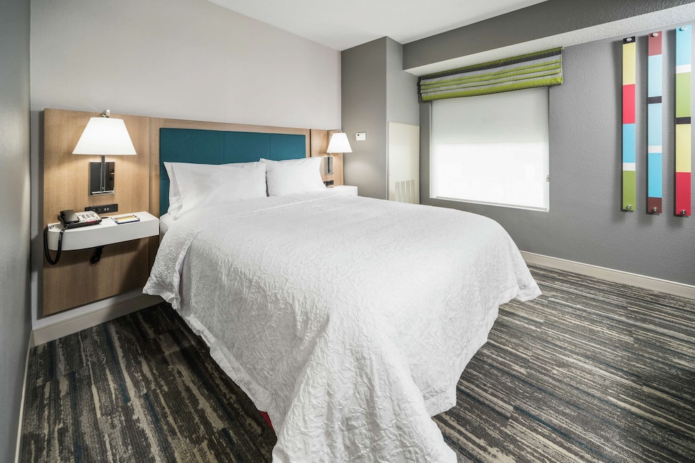 Hampton Inn Wilson Downtown - photo 11
