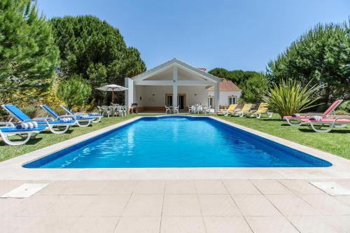 Quinta do Peru I — 4-Star Luxury Hotel in Quinta Do Conde, Portugal