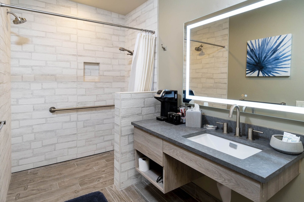 Ski Inn Taphouse Hotel - photo 26