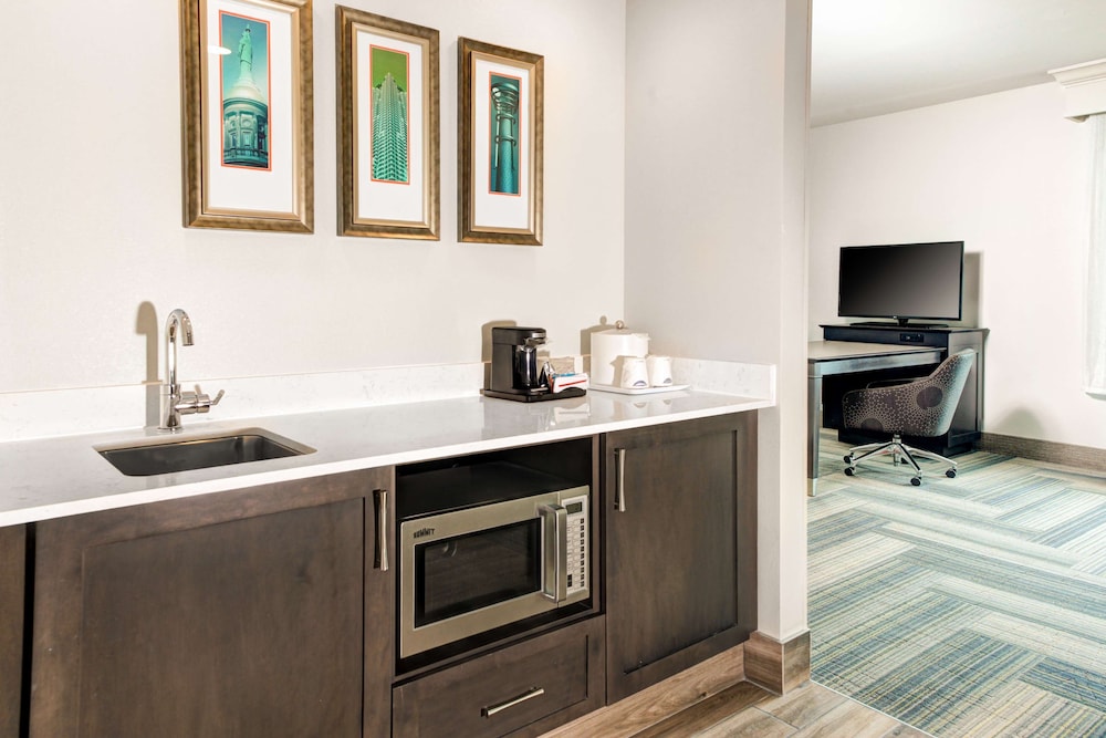 Hampton Inn & Suites by Hilton Atlanta Perimeter Dunwoody - photo 19