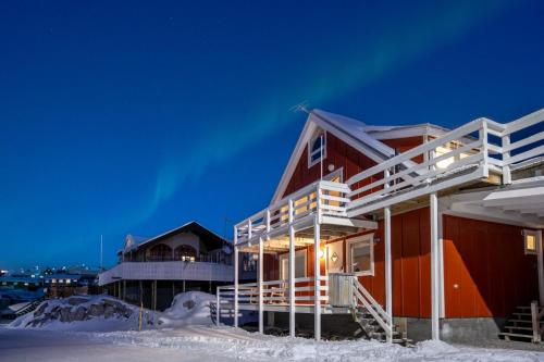 Ilulissat Stay 4 bedroom villa with sea view and hot tub — 4-Star Luxury Hotel in Ilulissat, Greenland
