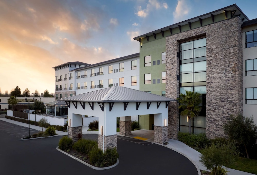 Hotel Centro Sonoma Wine Country Tapestry Collection Hilton - photo 23